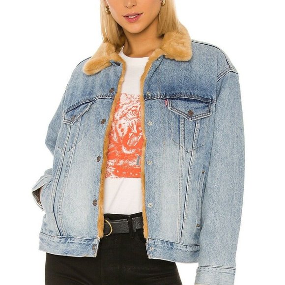 *SOLD OUT*Levis Oversized Fur Trucker Jean Jacket - Picture 2 of 13